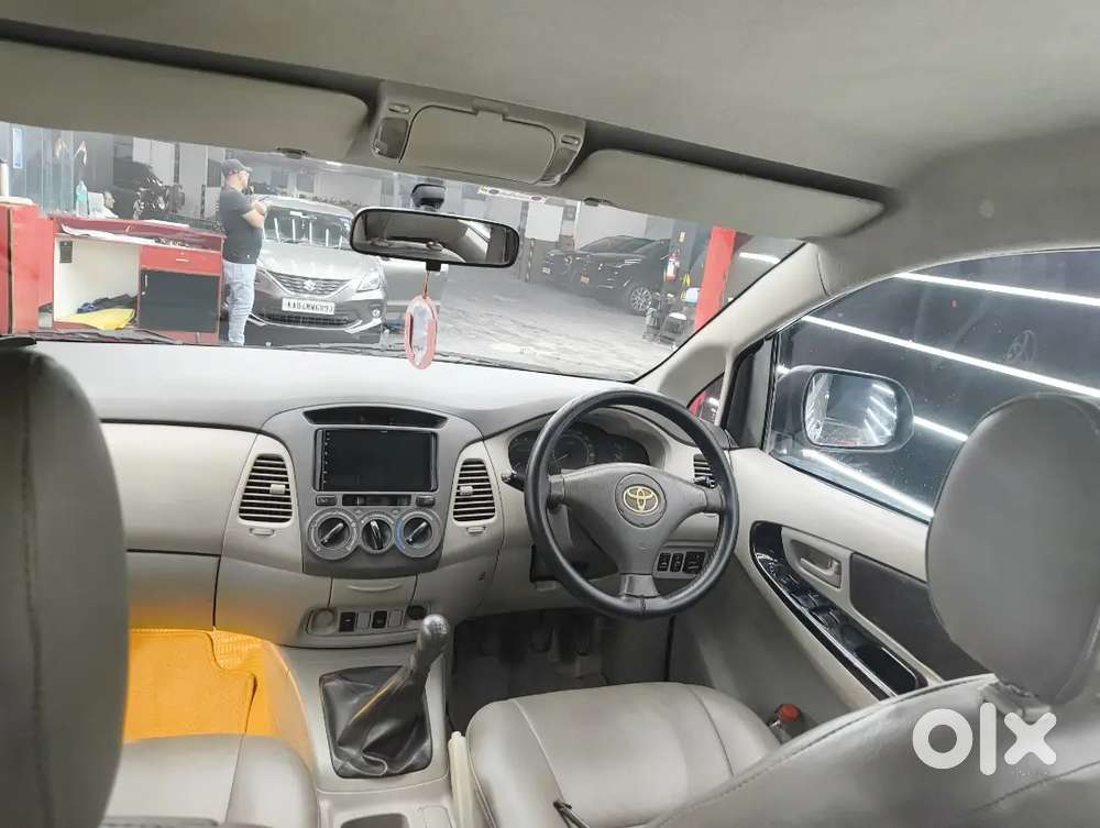 Toyota Innova 2.5 Diesel 2011 Family Used Good Condition