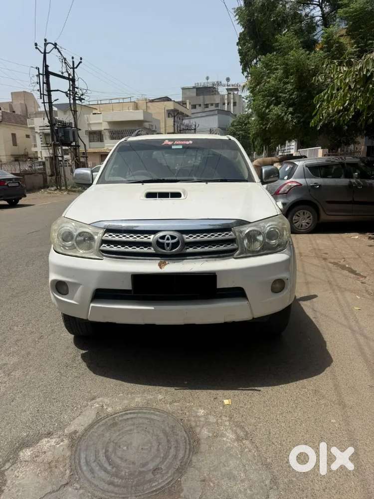 Toyota Fortuner 2011 Diesel Well Maintained