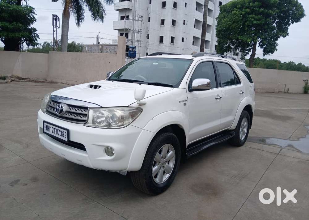 Toyota Fortuner 4x4 Manual Limited Edition, 2010, Diesel