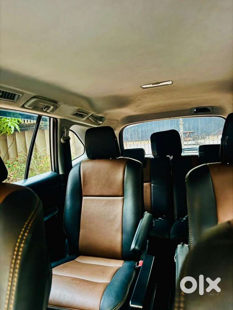 Toyota Innova Hycross 2023 Petrol Well Maintained