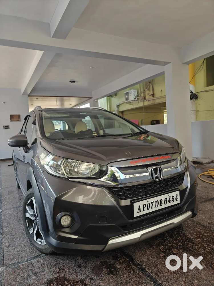 Honda Wr-v 2017 Petrol Good Condition. Contact Me In Olx Chat .