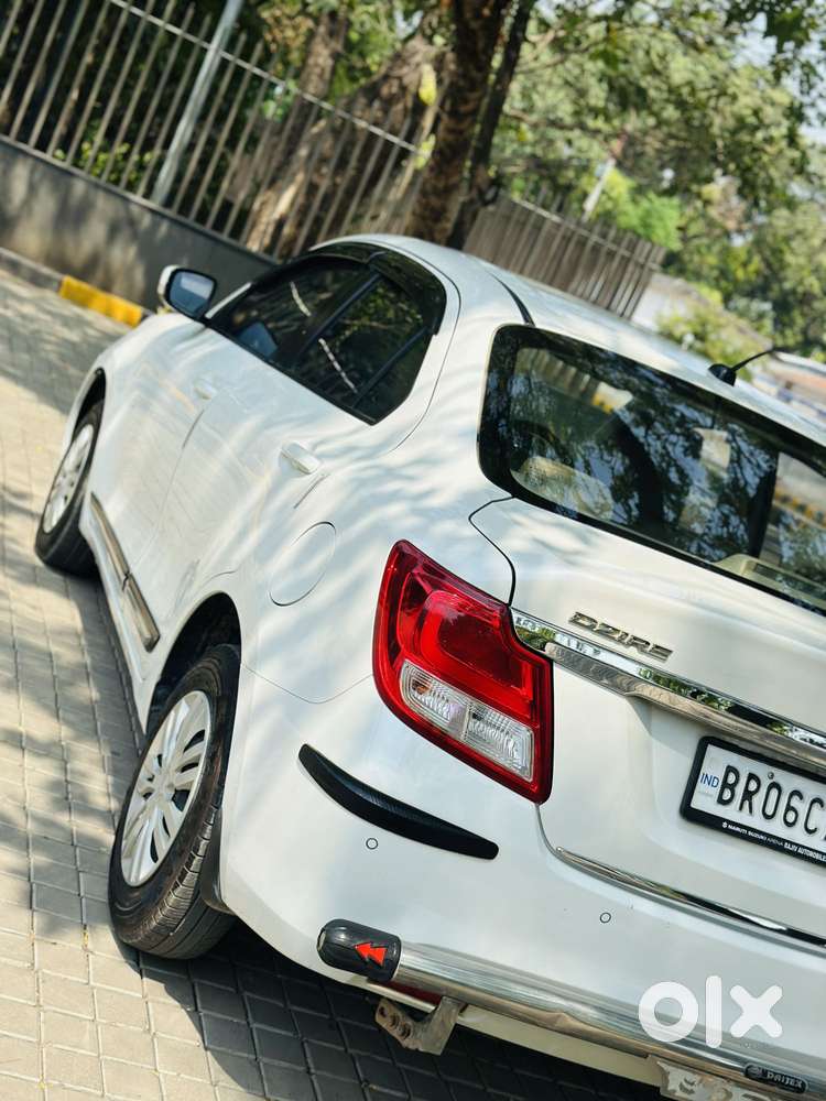 Maruti Suzuki Dzire Vxi Ags, 2022, Petrol