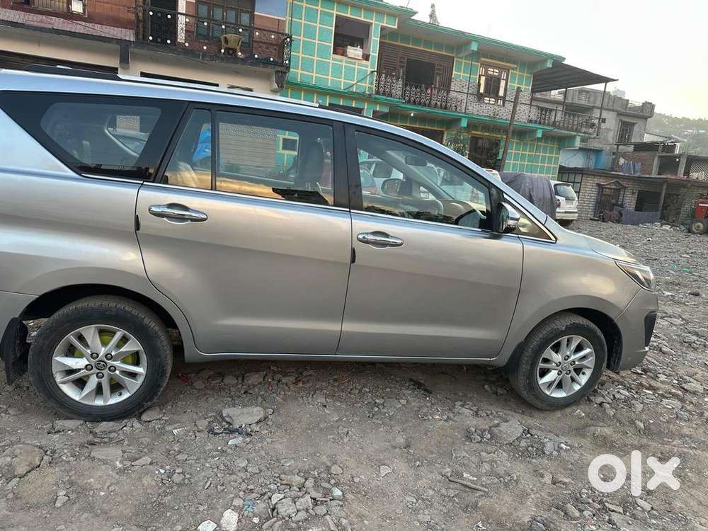 Toyota Innova Crysta 2017 Diesel Well Maintained