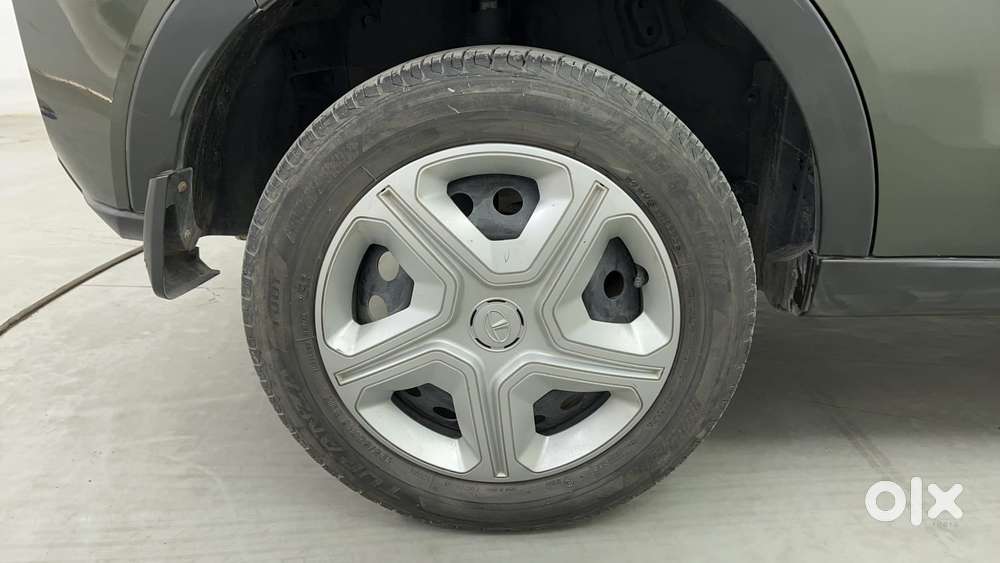 Tata Nexon 1.2 Revotron Xm, 2023, Petrol
