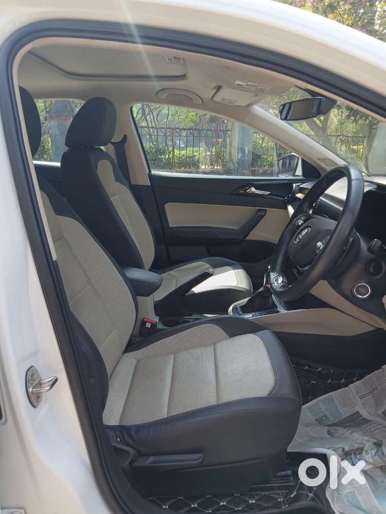 Skoda Slavia 1.0 Tsi Style At, 2023, Petrol