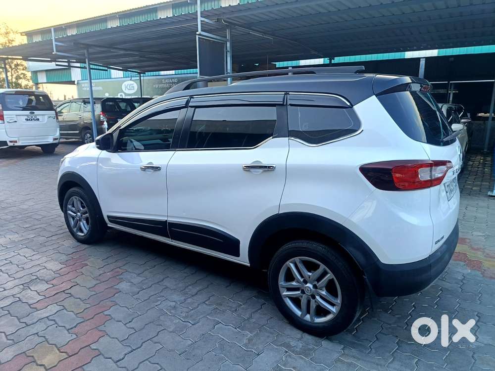 Renault Triber Rxz, 2022, Petrol