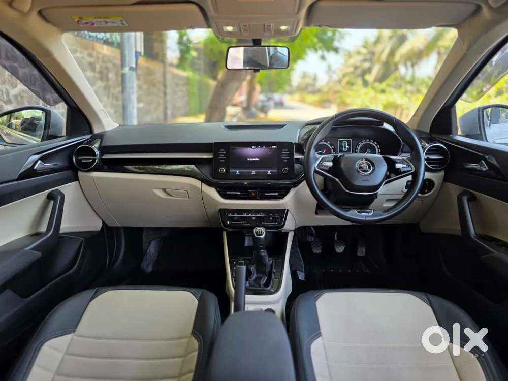Skoda Slavia Ambition 1.0l Tsi Mt, 2023, Petrol