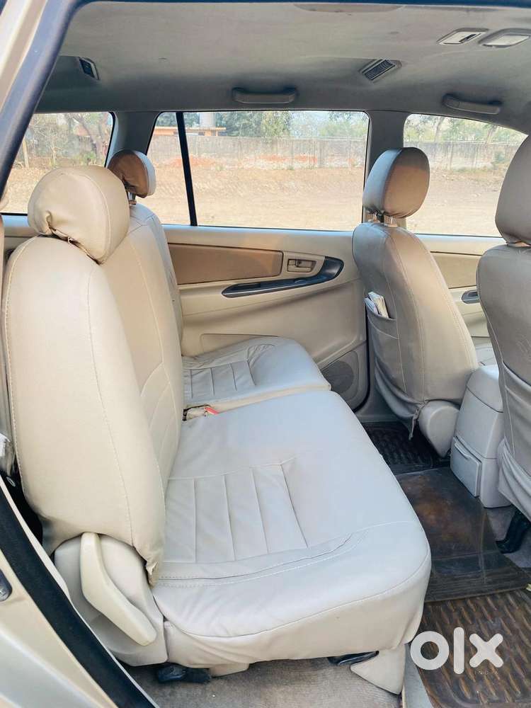 Toyota Innova 2.5 E, 2010, Diesel