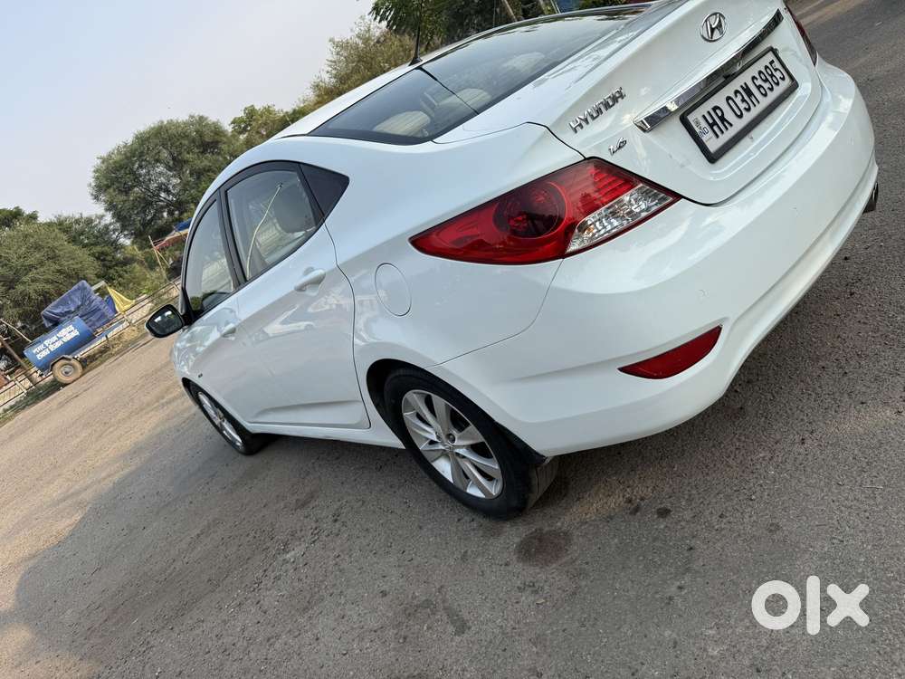 Hyundai Fluidic Verna 1.6 Vtvt Sx, 2011, Petrol