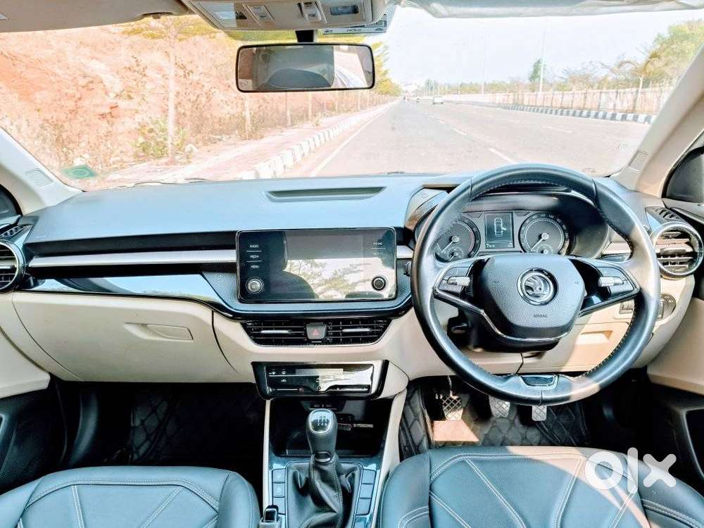 Skoda Slavia Ambition 1.5l Tsi Mt, 2023, Petrol