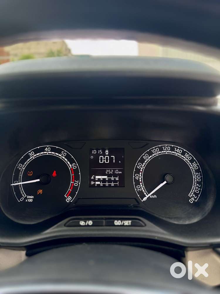 Skoda Slavia 1.0 Active Tsi, 2022, Petrol
