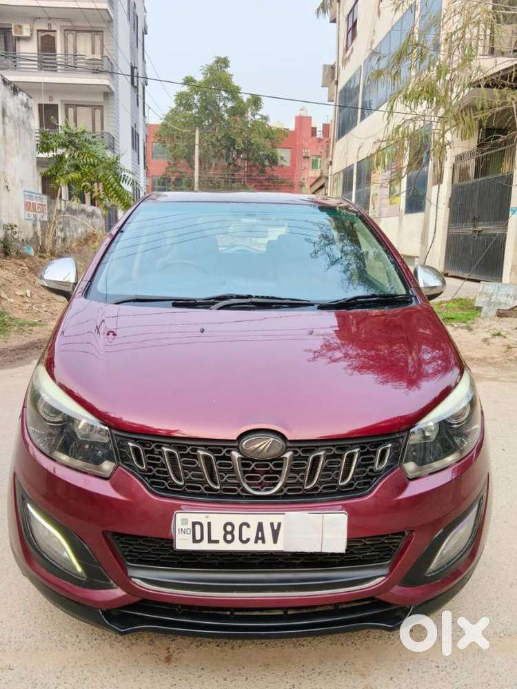 Mahindra Marazzo M8, 2018, Petrol