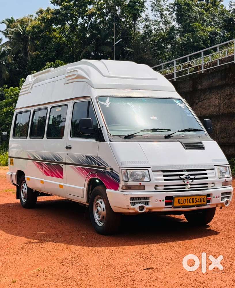 2018. TATA WINGER HIGH ROOF 15 SEAT AC