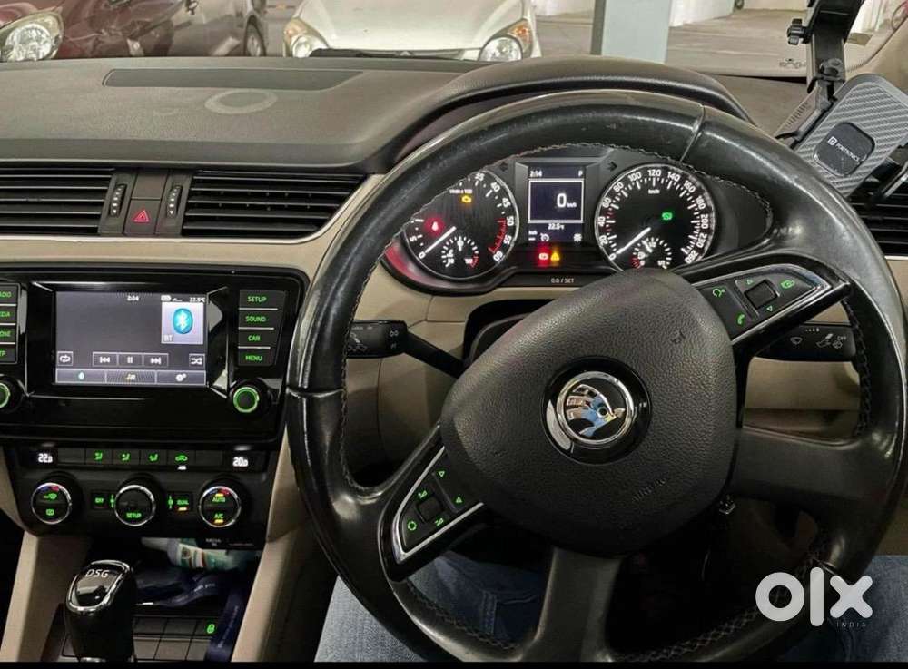 Skoda Octavia 2014 Diesel Well Maintained Spinny Cars24 Stay Away
