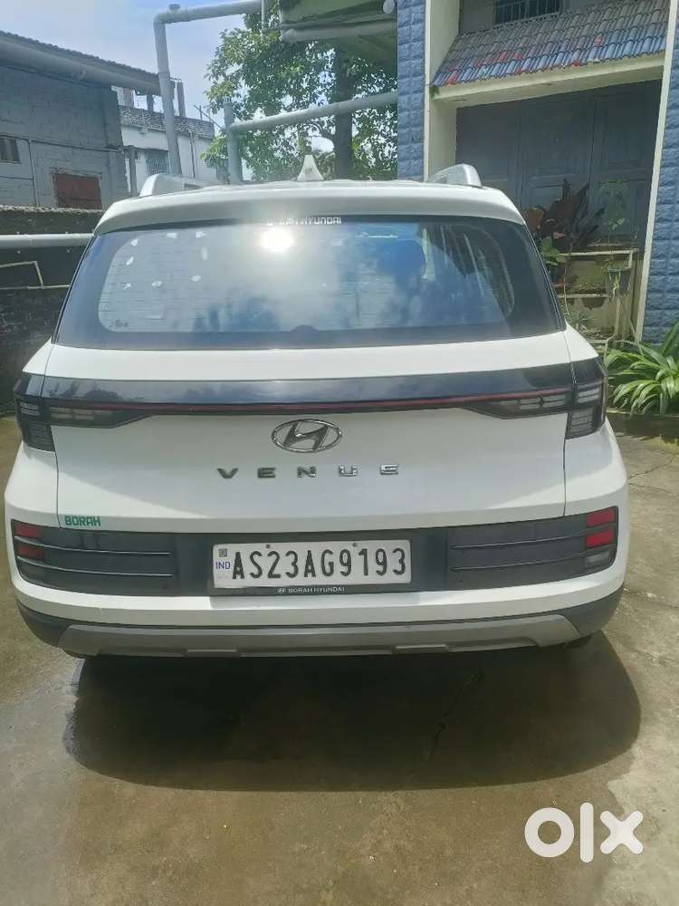Hyundai Venue 2023 Petrol Well Maintained Car