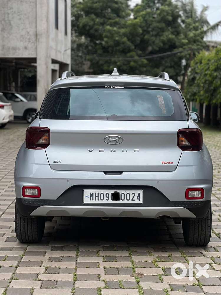 Hyundai Venue 1.0 Sx (o) Turbo Dual Tone, 2022, Petrol