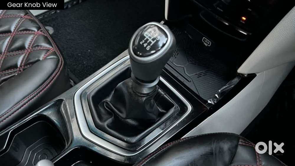Mahindra Xuv 3xo Ax5 Pm Mt, 2024, Petrol