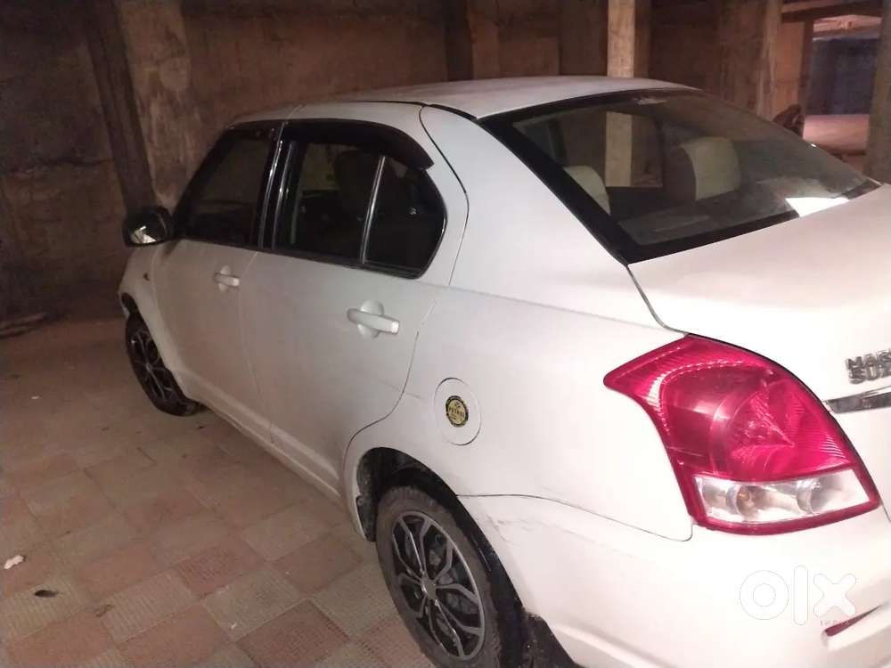 Maruti Suzuki Dzire 2011 Petrol