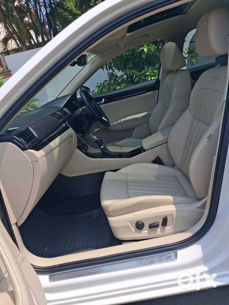 Skoda Superb L&k 1.8 Tsi At, 2019, Petrol