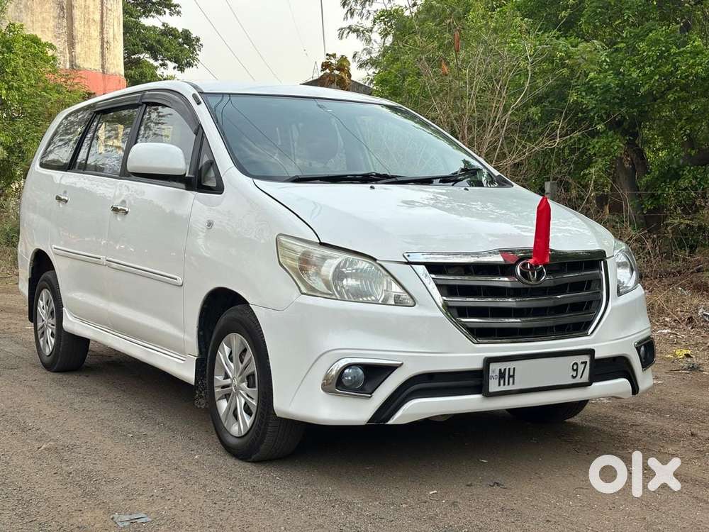 Toyota Innova 2.5 G (diesel) 7 Seater Bs Iv, 2015, Diesel