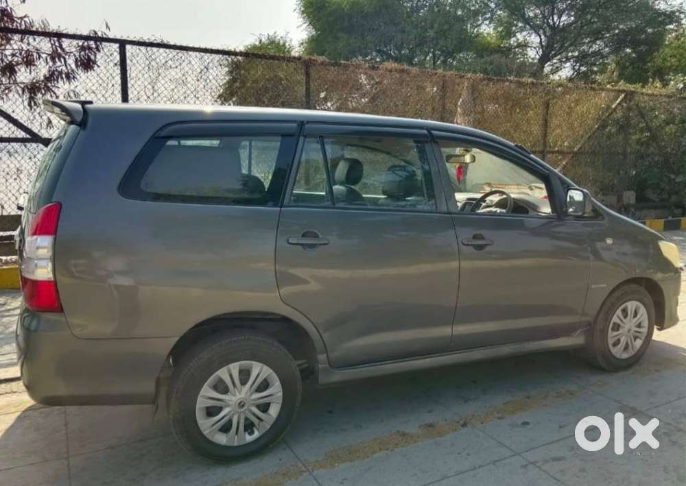 Toyota Innova 2.5 G (diesel) 8 Seater, 2013, Diesel