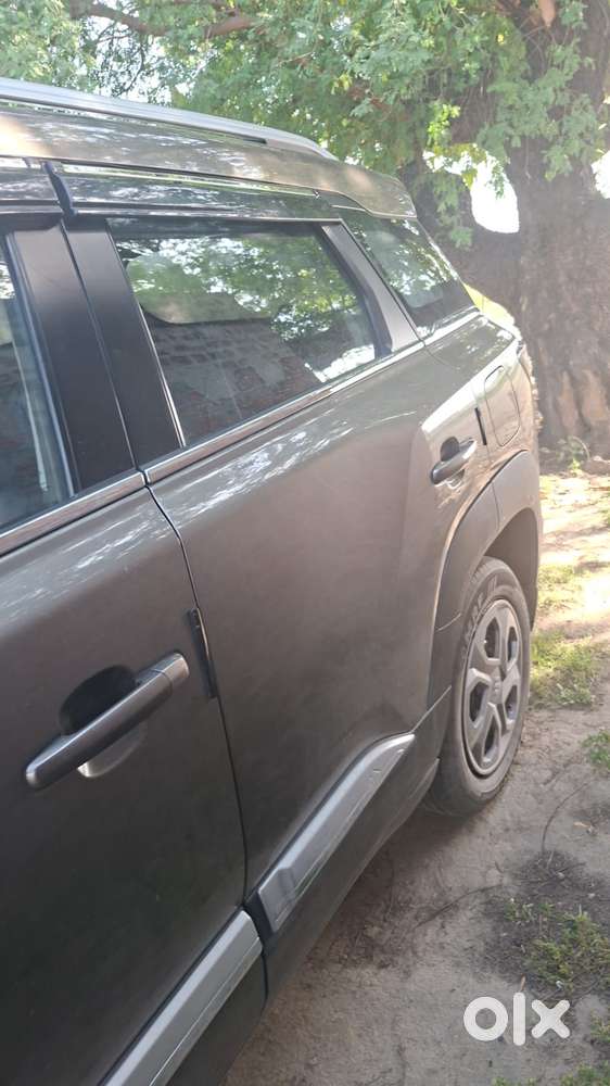 Maruti Suzuki Brezza 1.5 Lxi Cng, 2024, Cng & Hybrids