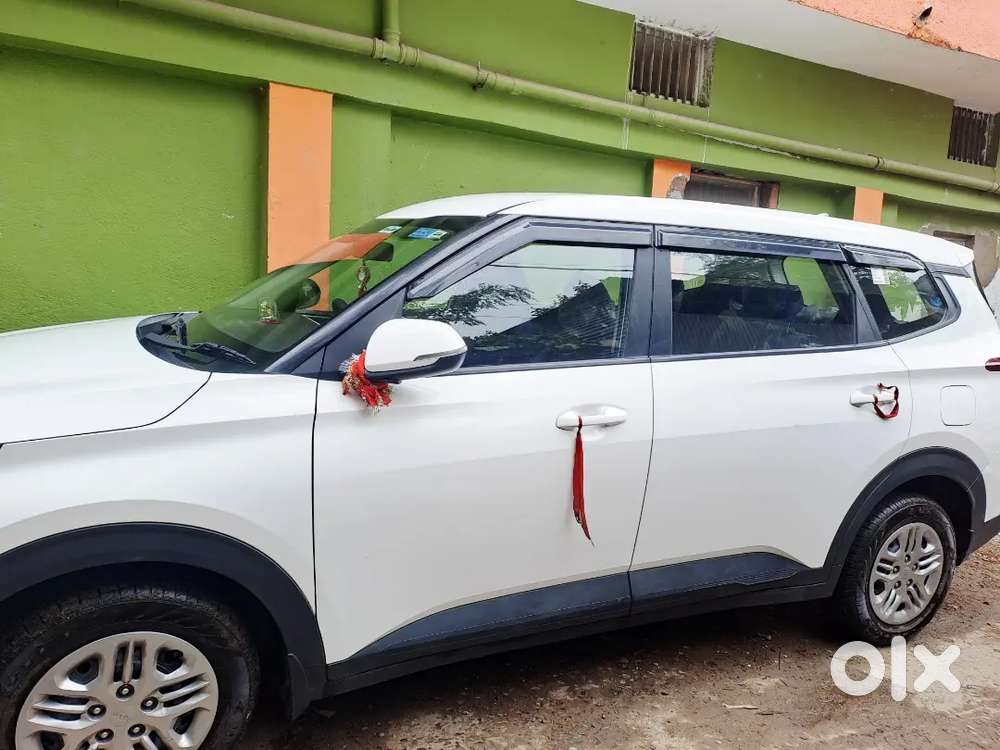 Kia Carens 2025 Petrol 5500 Km Driven