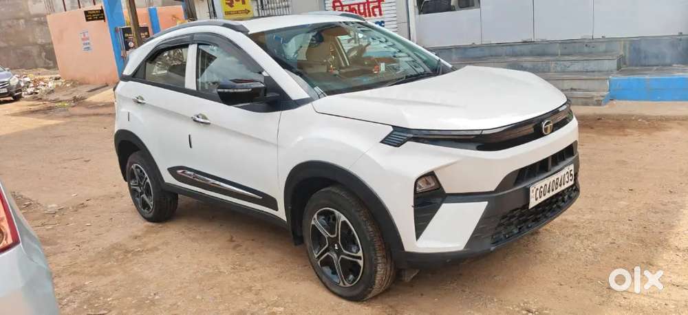 Tata Nexon Petrol 30 December2024 Sunroof