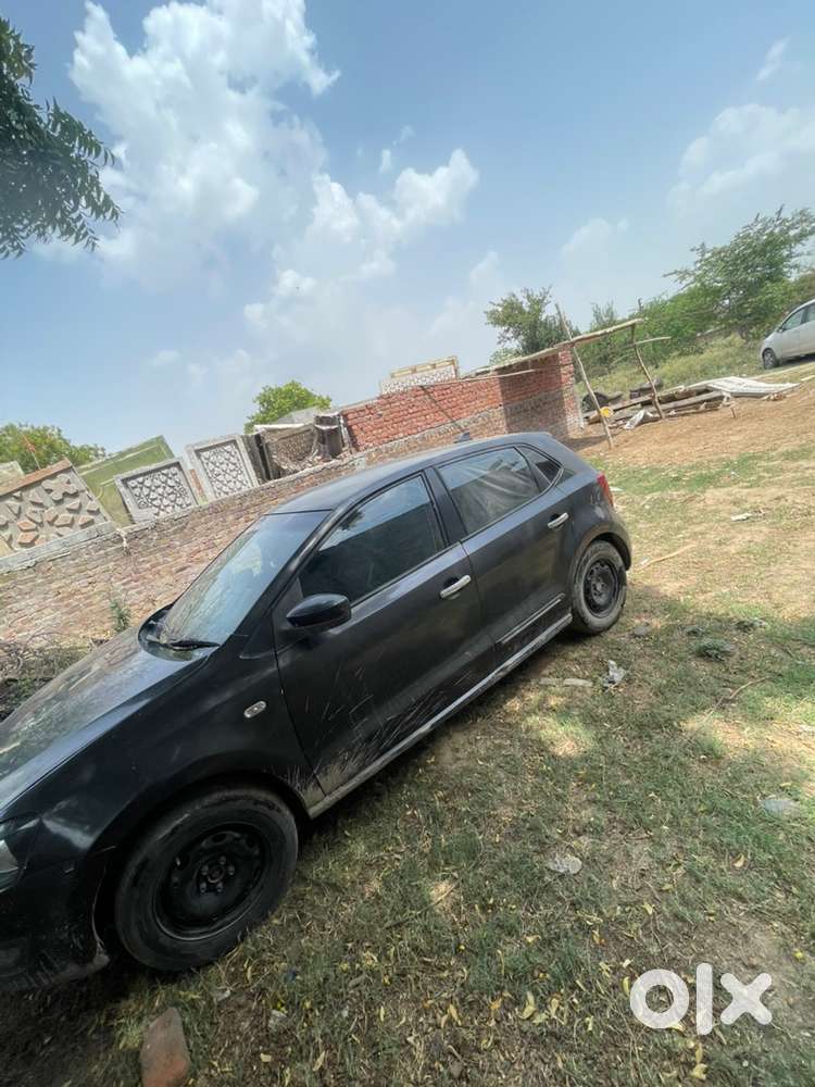 Volkswagen Polo 2015 Car