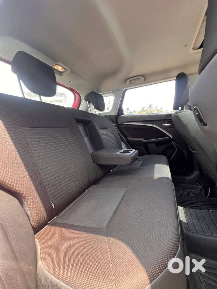 Maruti Suzuki Brezza 1.5 Zxi At Smart Hybrid Dual Tone, 2024, Petrol