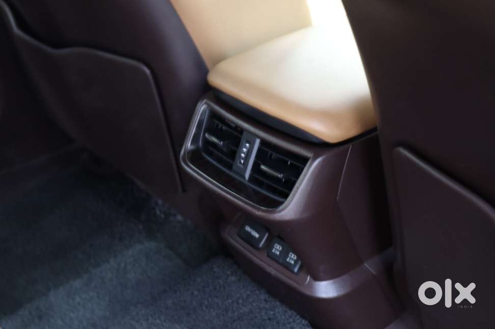 Lexus Es 300h Luxury, 2020, Cng & Hybrids