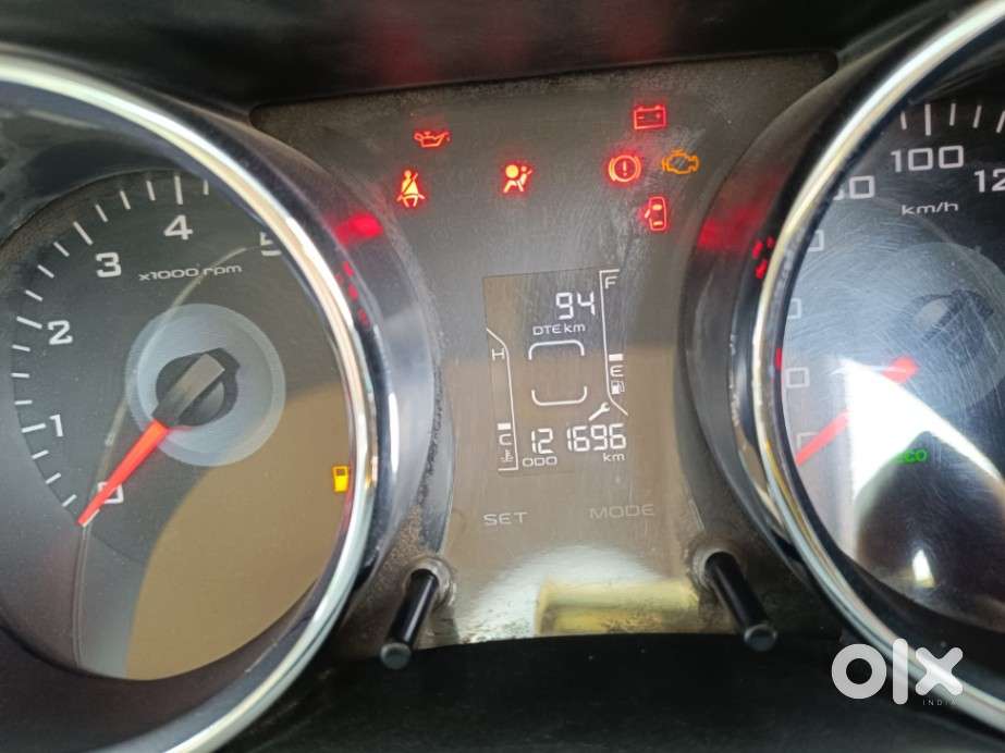 Mahindra Tuv 300 T8, 2019, Diesel