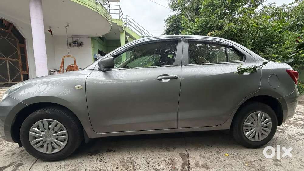Maruti Suzuki Dzire 2020 Second-hand Car. Make June 2020 Upgraded.