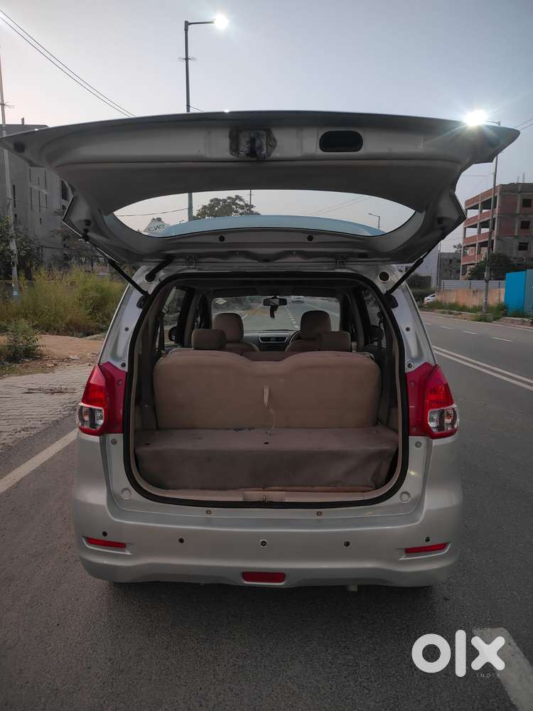 Maruti Suzuki Ertiga 1.4 Vxi Cng Anniversary Edition, 2014, Cng & Hy..