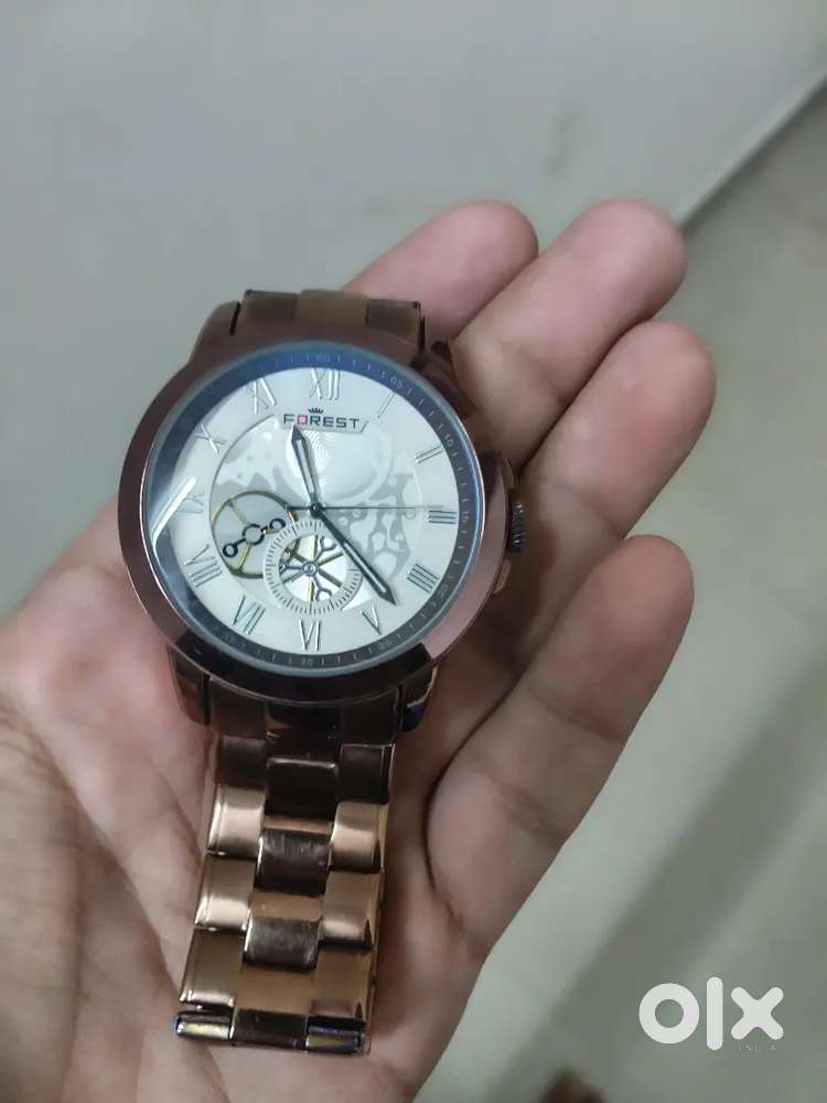 Wine colour Men watch