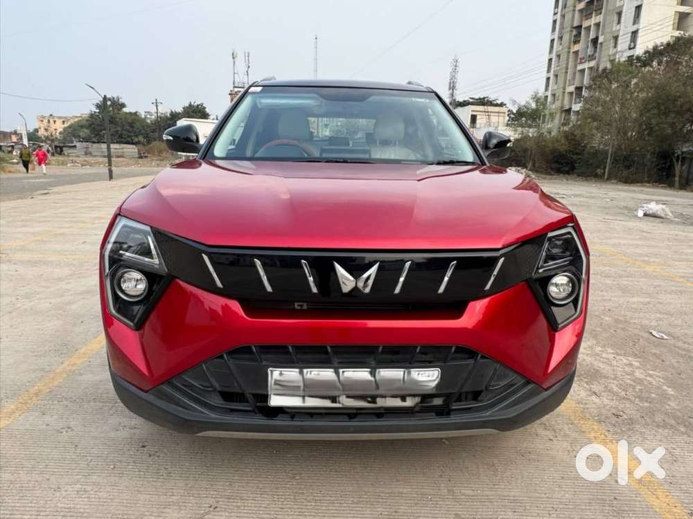 For Sale: Mahindra Xuv3xo Ax7 Diesel Mt (dual Tone)