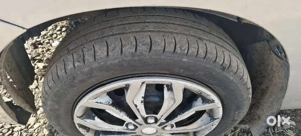 गुड कंडीशन सीएनजी वैगनआर गाडीत कोणतेही काम नाही टायर 80%आहेत