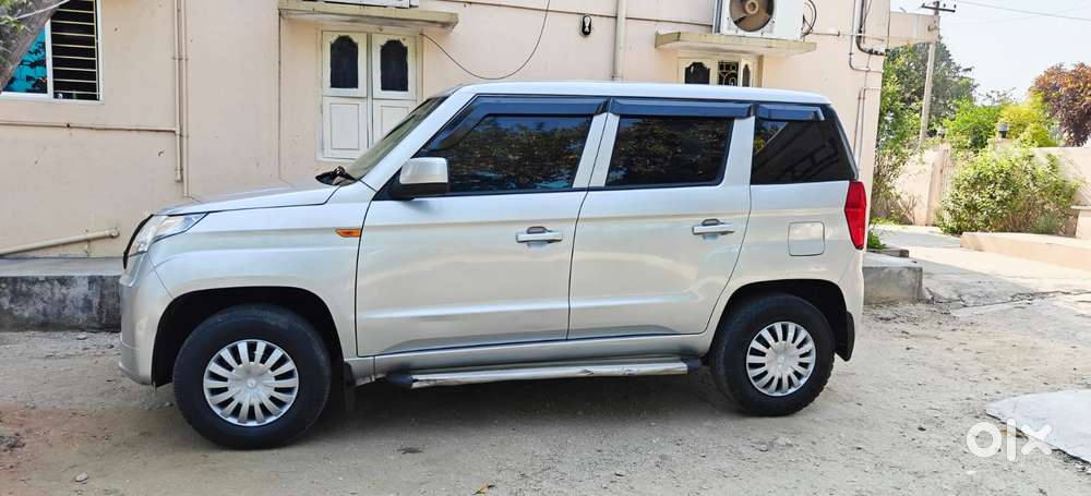 Mahindra Tuv 300 T4 Plus, 2017