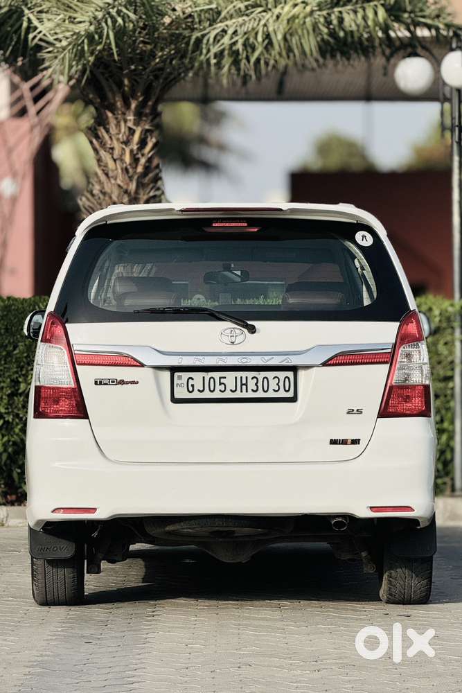 Toyota Innova 2.5 V 8 Str, 2014, Diesel