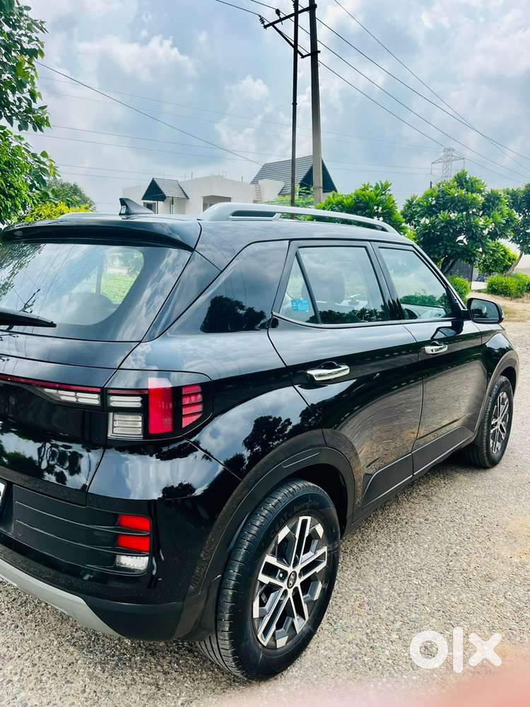 Hyundai Venue Diesel 2023 Top Model