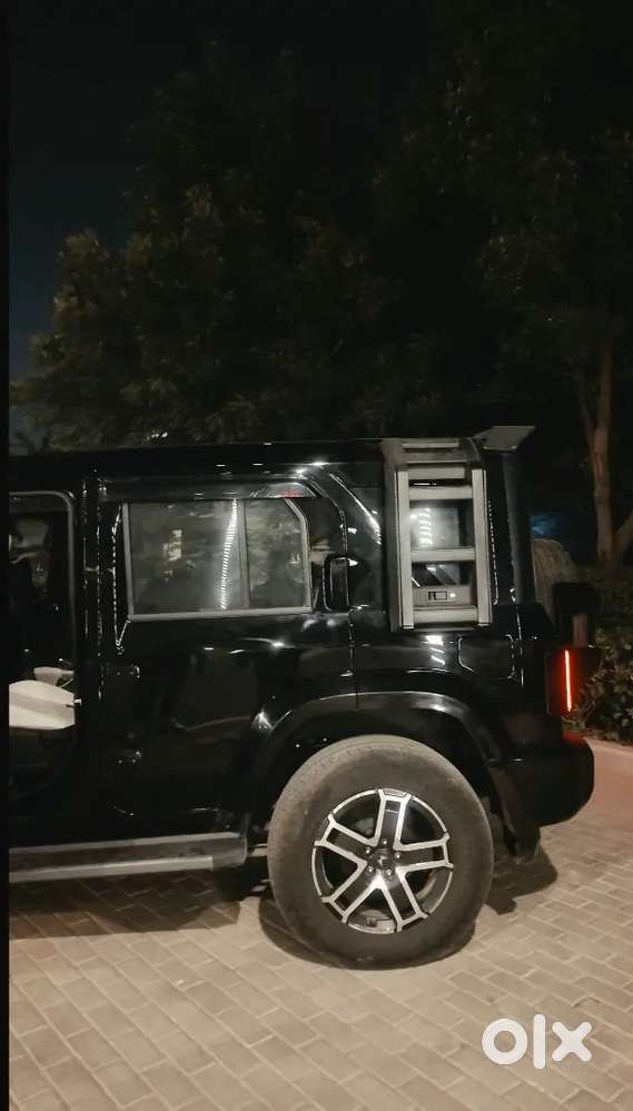 Mahindra Thar Roxx Mx5 Diesel Mt Rwd 2025