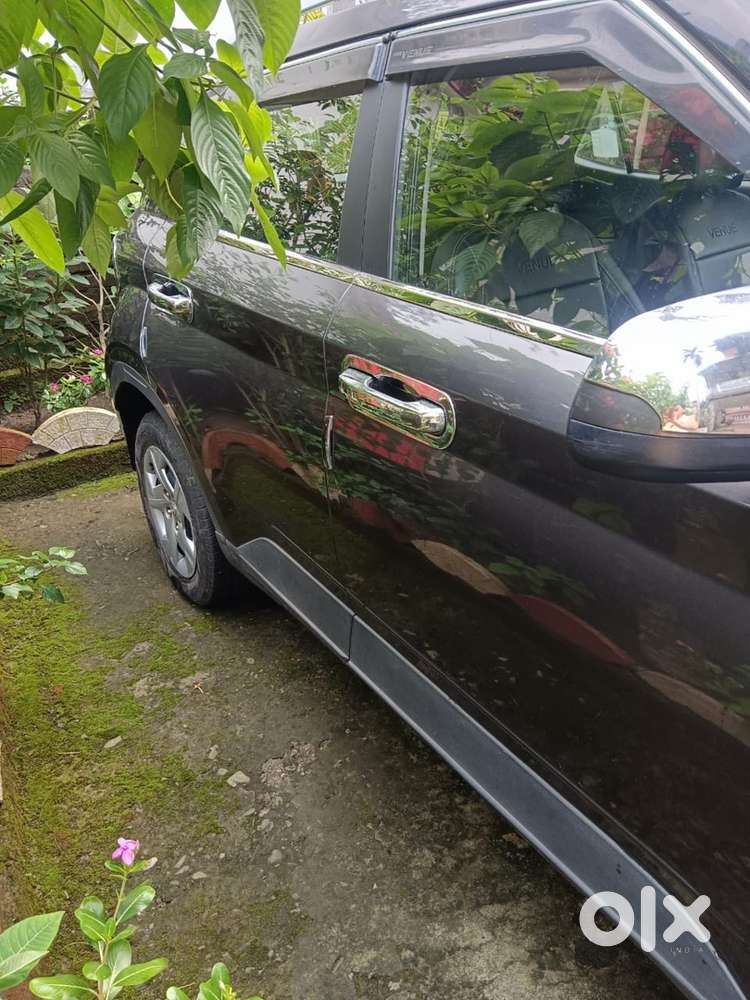 Hyundai Venue Petrol 2021