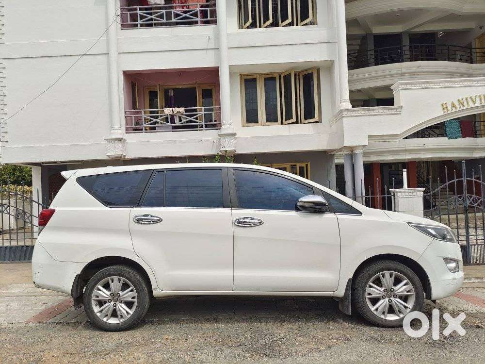 Toyota Innova Crysta 2.4 Z 7 Str, 2016, Diesel