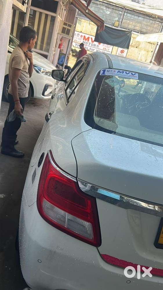 Maruti Suzuki Dzire 2024 Cng & Hybrids 90000 Km Driven