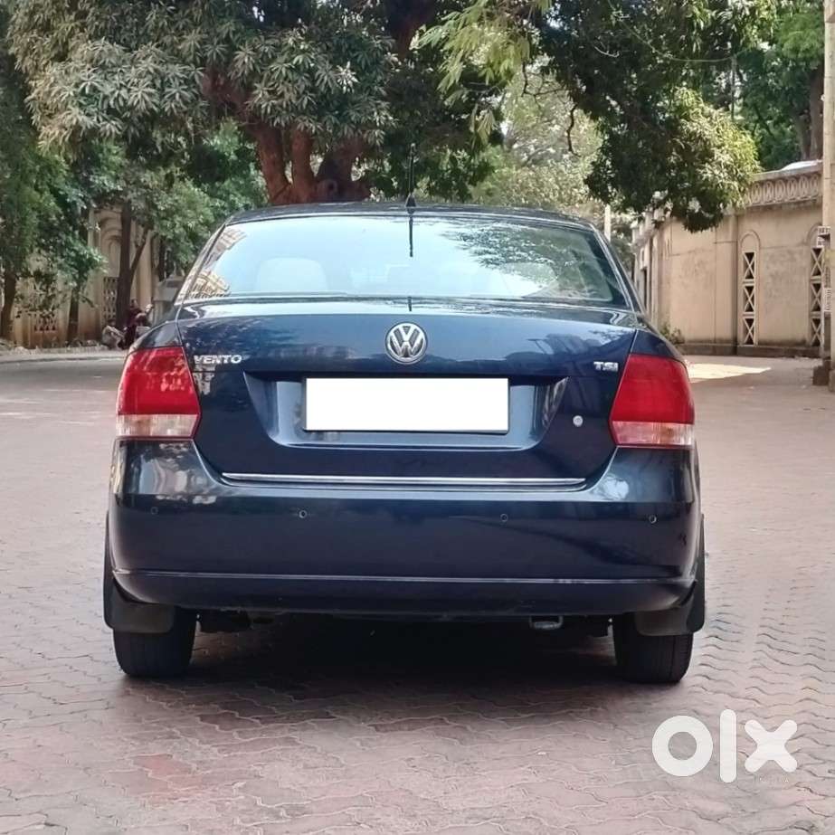 Volkswagen Vento 1.2 Tsi Highline At, 2015, Petrol