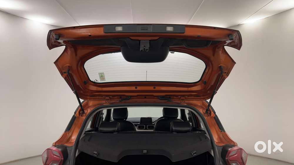 Tata Punch 1.2 Revotron Creative Dual Tone, 2022, Petrol