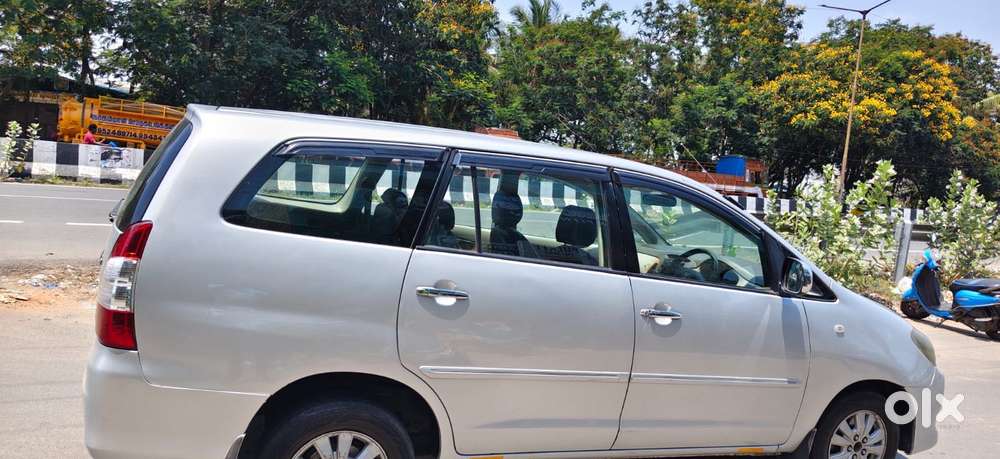 Toyota Innova 2.5 V 7 Str, 2011, Diesel