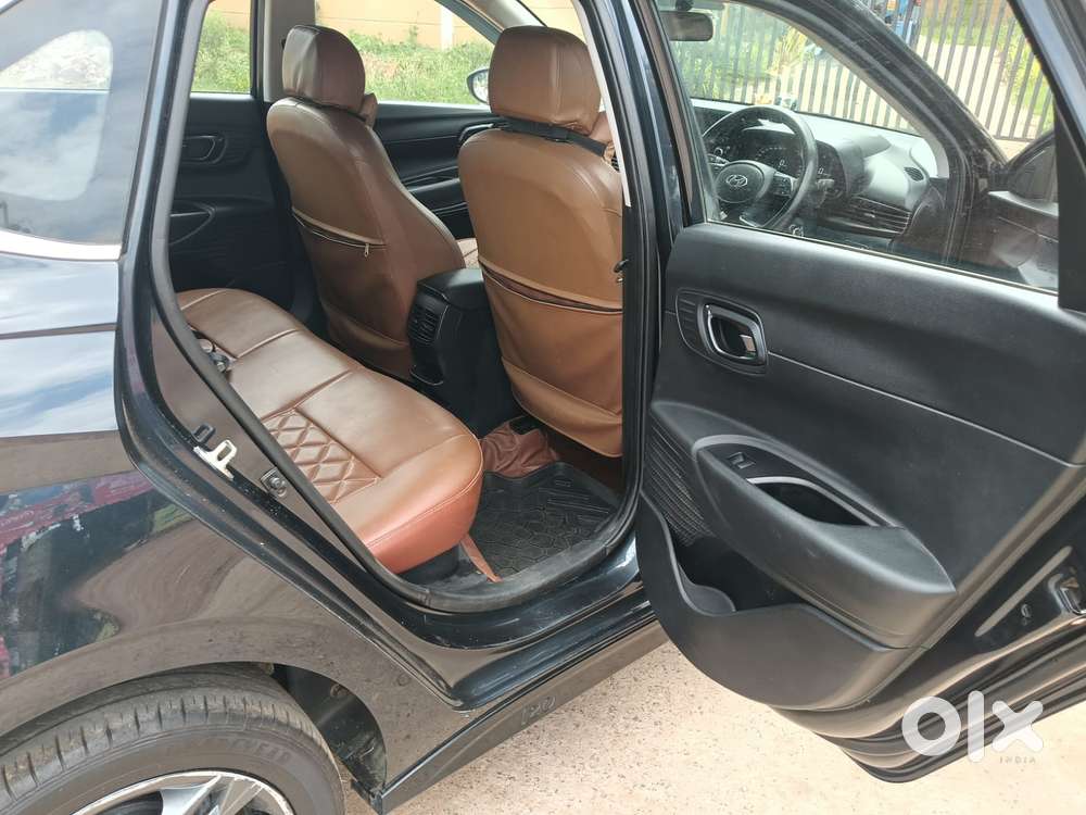 Hyundai I20 Sportz 1.2 Mt Dual Tone, 2023, Petrol