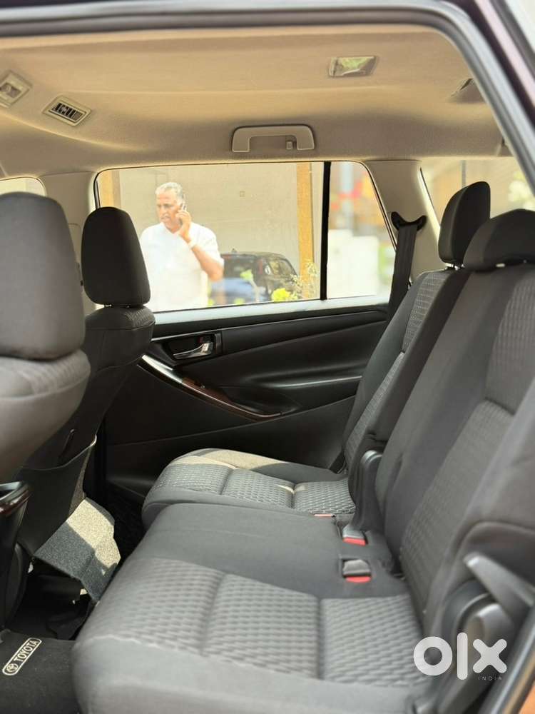 Toyota Innova Crysta 2016