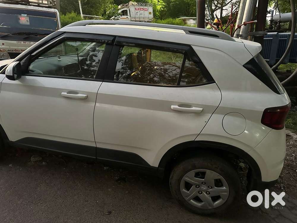 Hyundai Venue 2021 Petrol Manual
